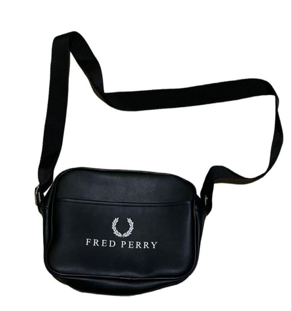 2025年冬【法人向けお歳暮】 メンズ PERRY 美品】FRED ショルダーバッグ メルカリ - ブラック バッグ