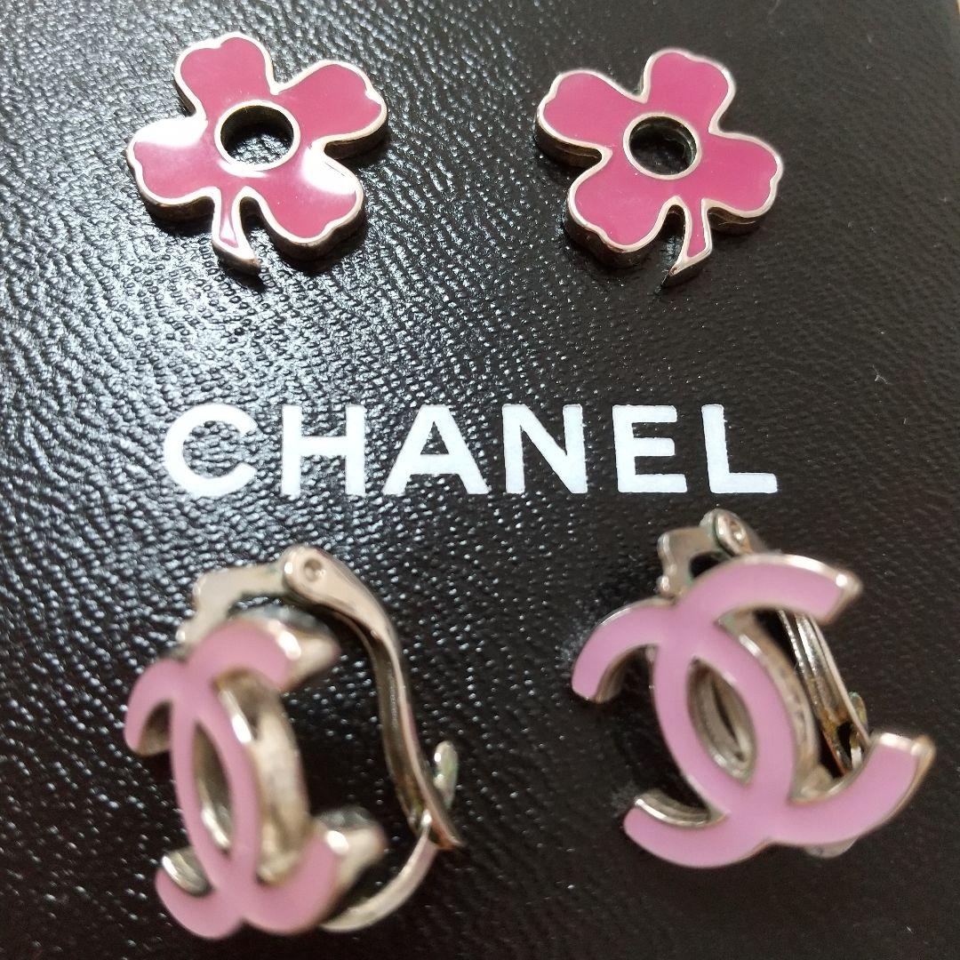 ディズニープリンセスのベビーグッズも大集合 CHANEL ピアス（ピンク、クローバー付） アクセサリー