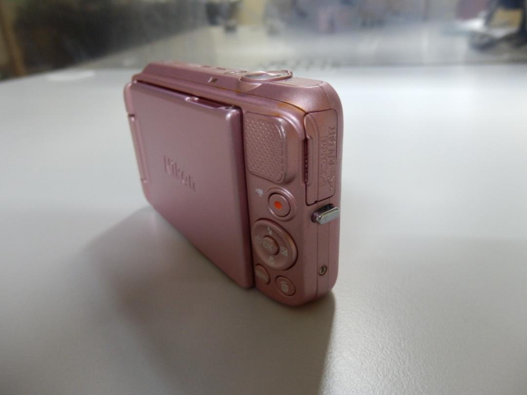 NIKON
