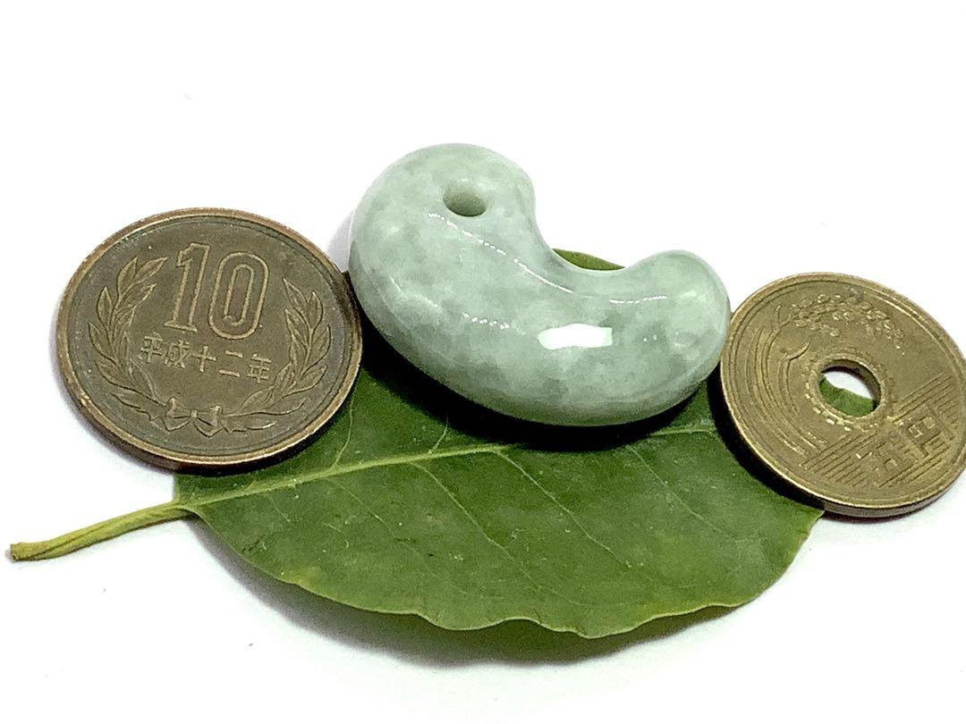 ⭕️極上の氷紋様　糸魚川翡翠・ジェダイト　高価逸品　鑑定鑑別書　御守りに　お身近に