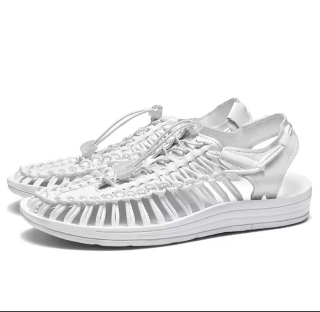 KEEN UNEEKスタイル