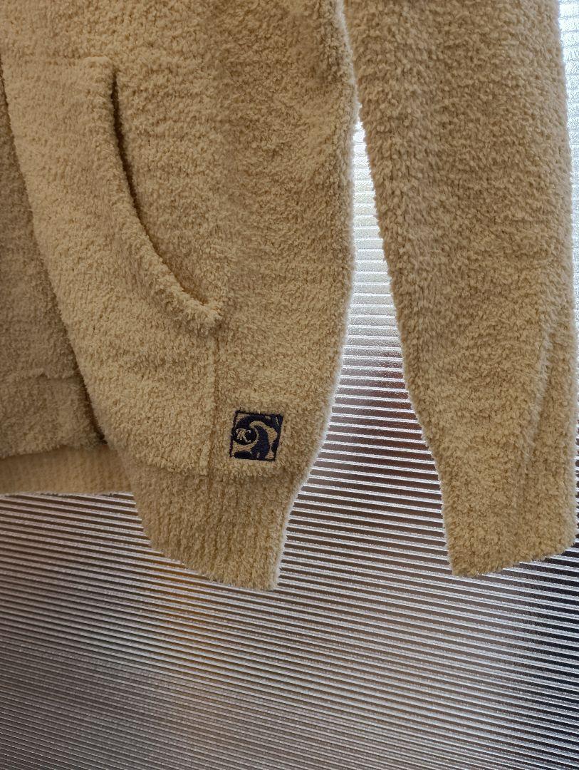 新品　タグ付き　カシウエアジップパーカーアイボリー　ベージュ系　S カシウエアジップパーカーアイボリー ベージュ系 S トップス
