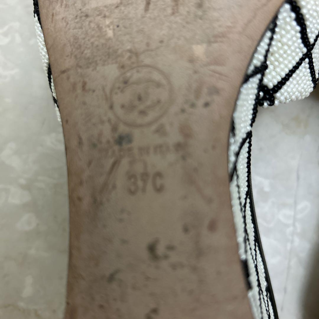 25C【煌めくゴールドがアクセント♪】CHANEL サンダル CHANELサンダル
