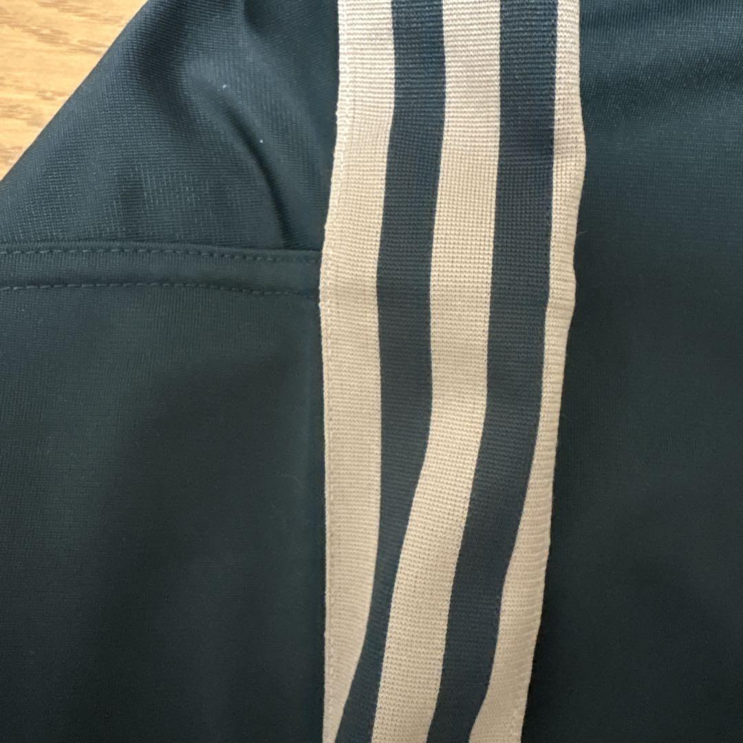 adidas ダークグリーン トラックジャケット