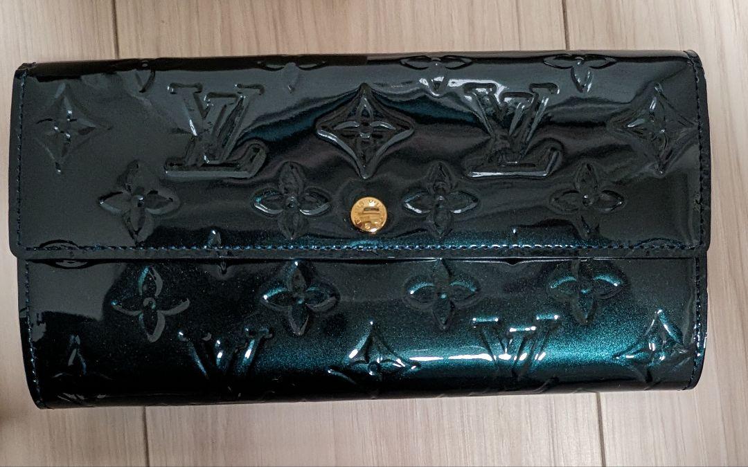 03-09 Louis Vuittonルイヴィトン ヴェルニ長財布【美品】黒