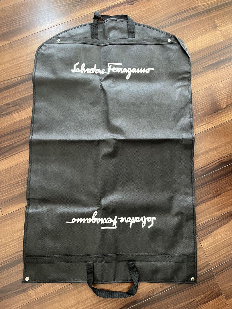 Salvatore Ferragamo ガーメントバッグ 黒 - メルカリ