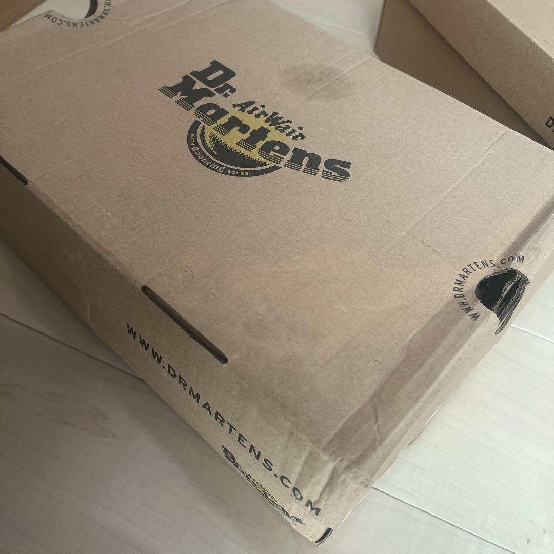 黒 エナメル リボン付き 厚底ローファー Dr.Martens