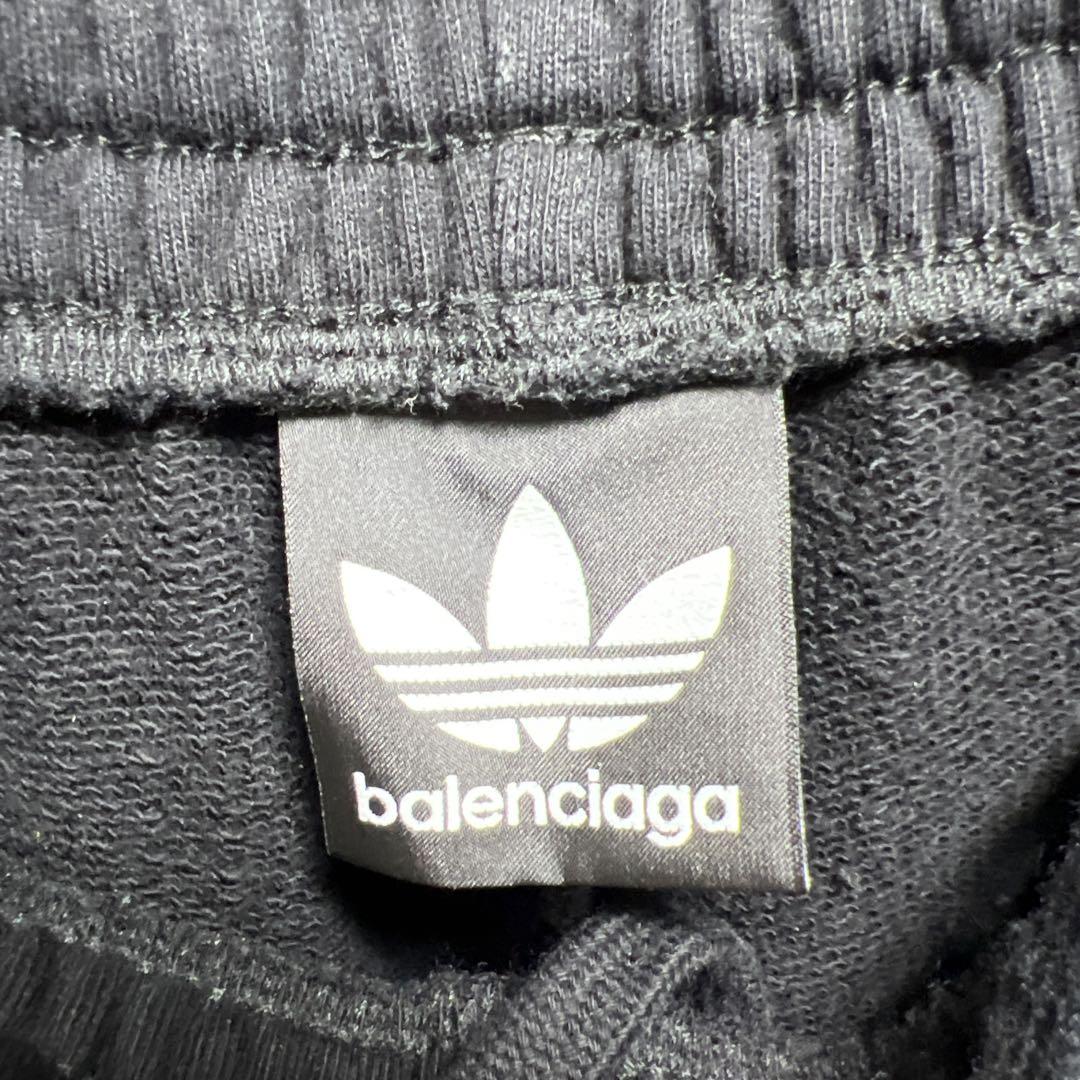 ☀ BALENCIAGA