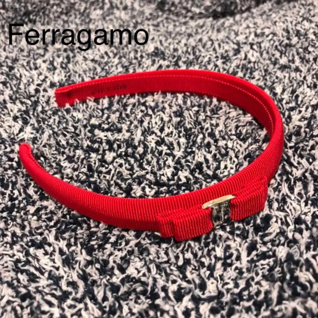 美品♡Ferragamo フェラガモ ヴァラ リボン カチューシャ レッド - メルカリ 美品♡Ferragamo フェラガモ ヴァラ リボン カチューシャ レッド - メルカリ