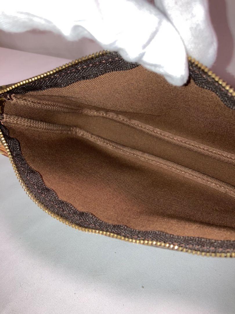 LOUIS VUITTON ルイヴィトン  アクセソワール　ポシェット　廃盤品