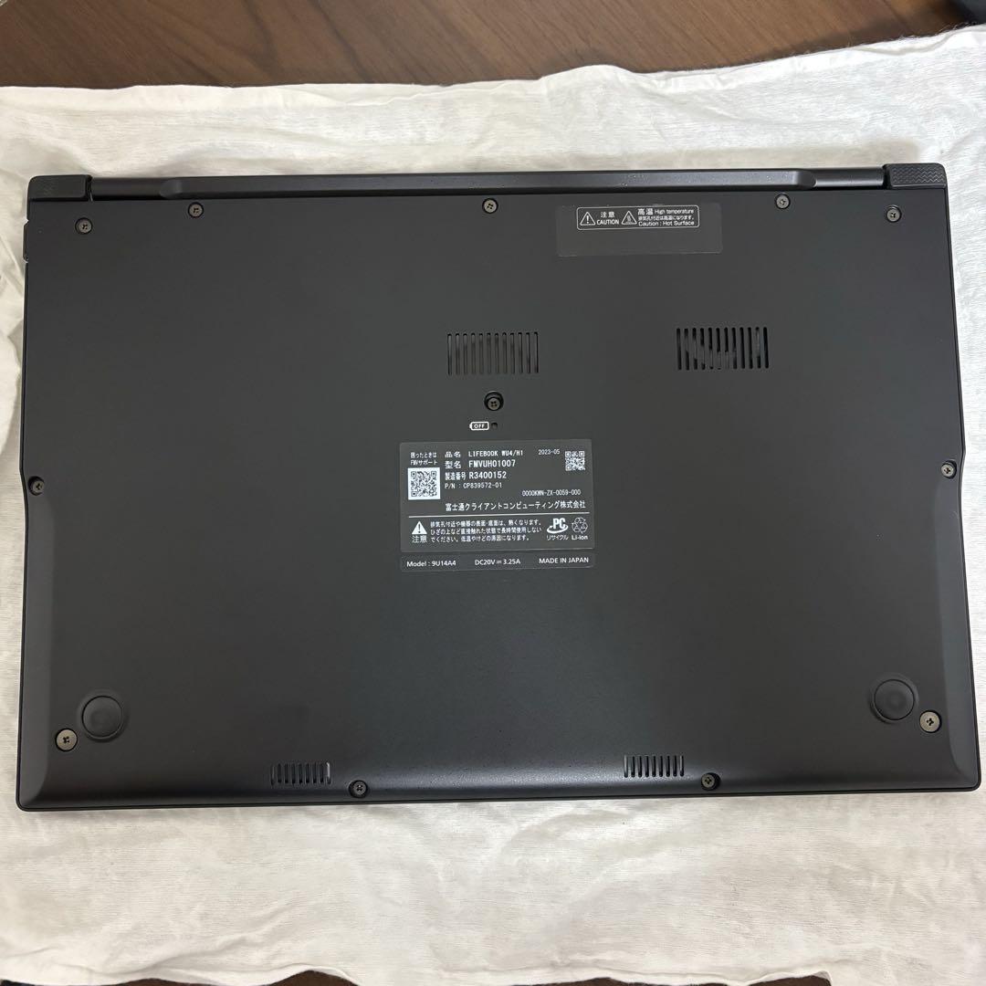 富士通 FMV ZERO Core i7-1360P 16GB 512GB