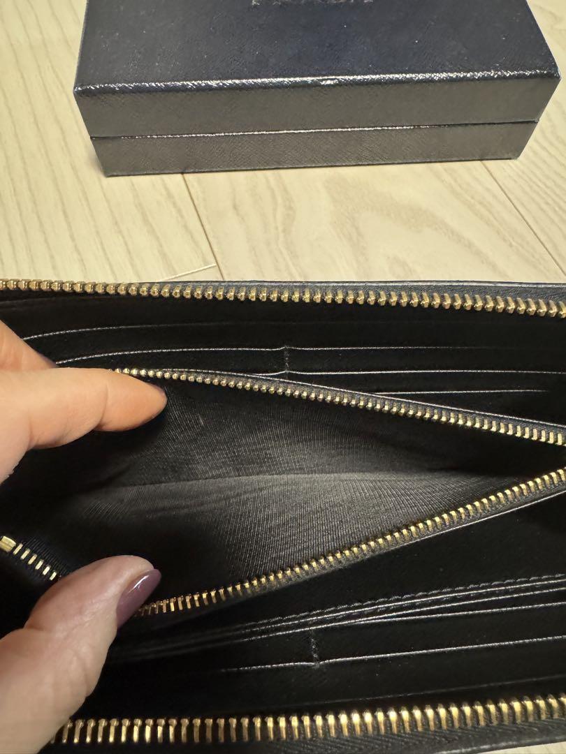 PRADA サフィアーノ　メタルロゴ　ブラッレザー 長財布