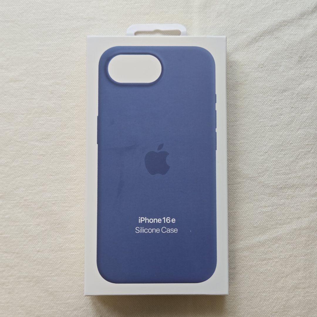 iPhone16e シリコーン ケース カバー ウィンターブルーアップル 純正①