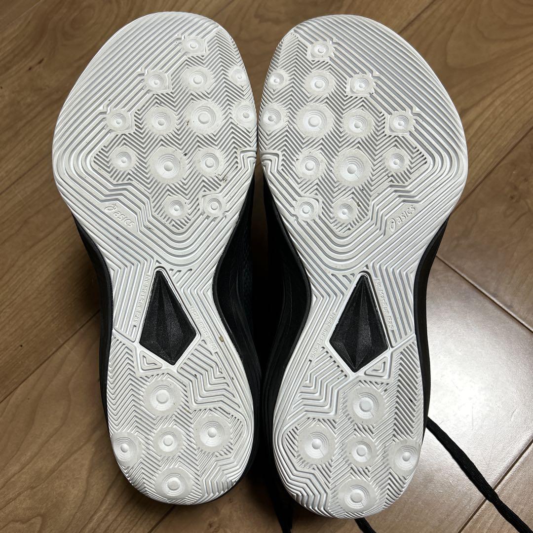 アシックスのバッシュ