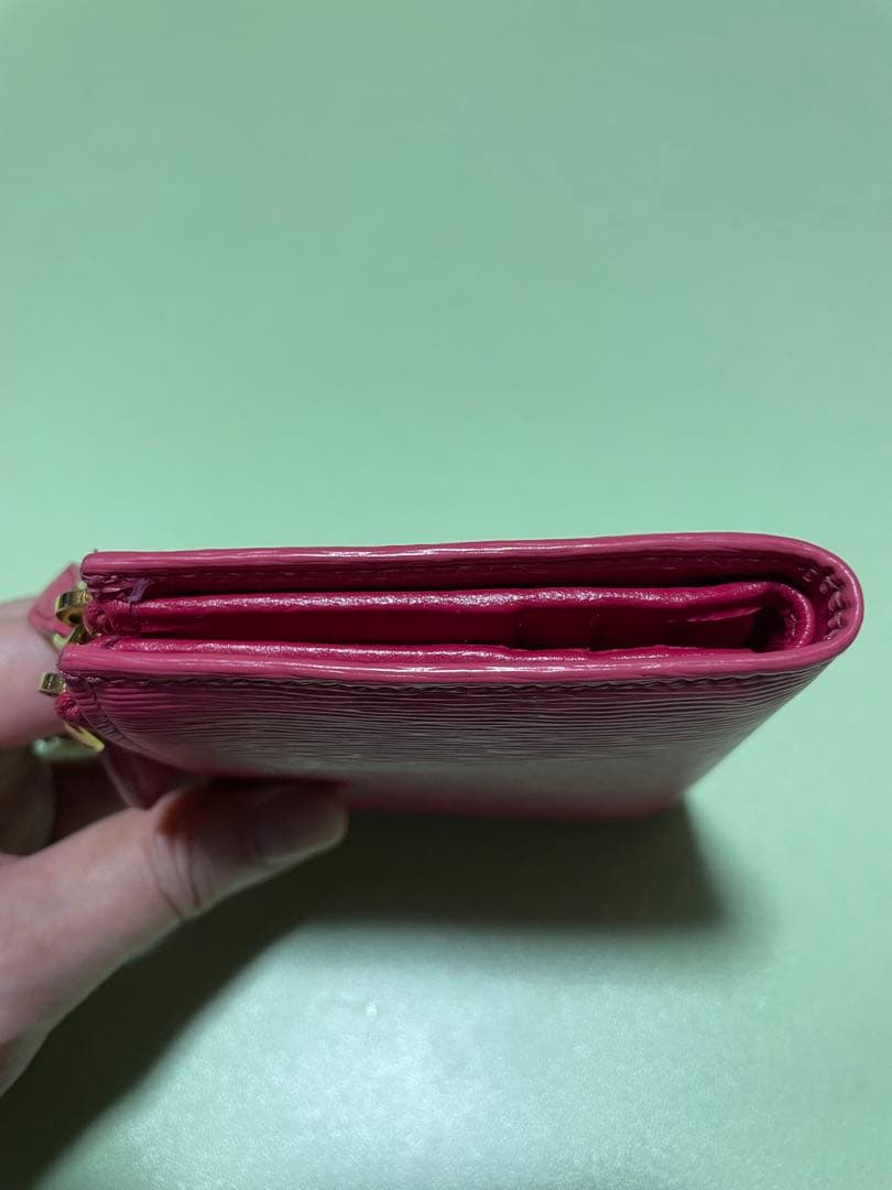 PRADA 二つ折り財布 ピンクレザー PRADA 二つ折り財布 ピンクレザー