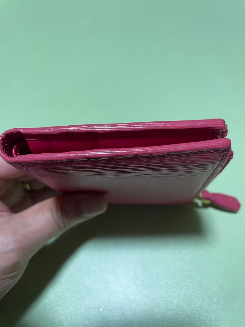 PRADA 二つ折り財布 ピンクレザー PRADA 二つ折り財布 ピンクレザー