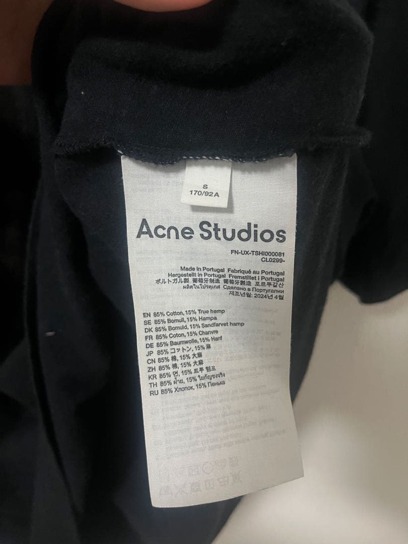 acne studios ハートロゴプリントTシャツ　sサイズ