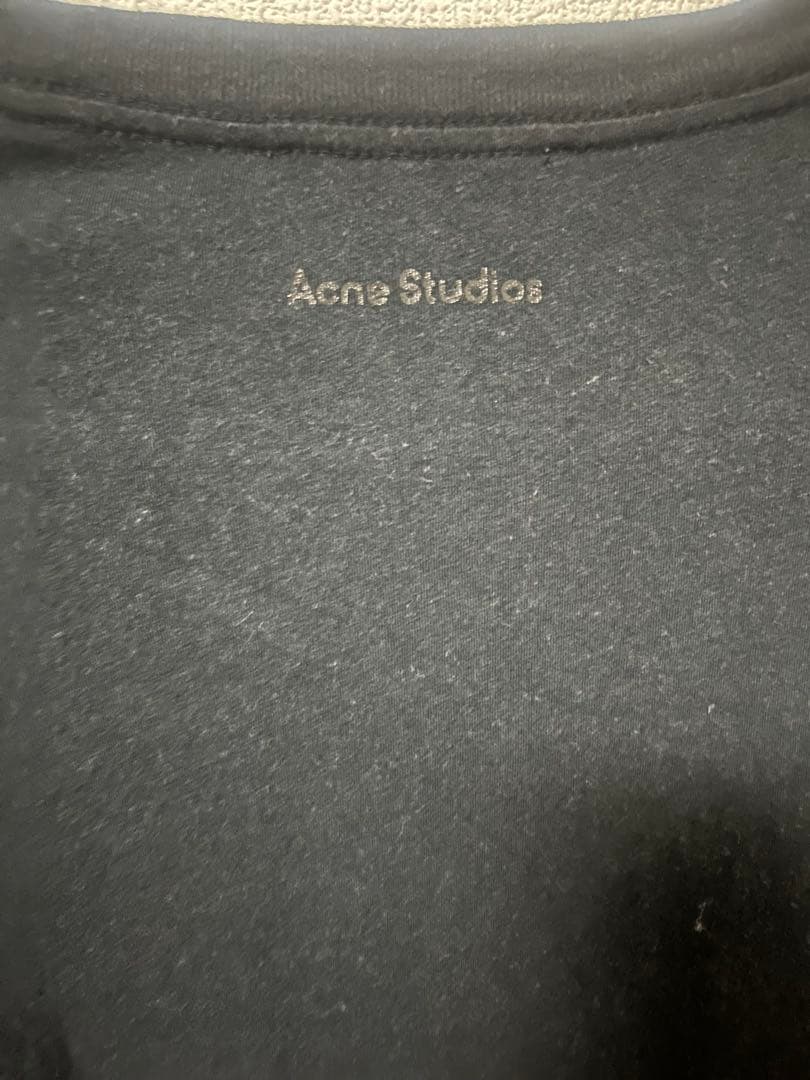 acne studios ハートロゴプリントTシャツ　sサイズ