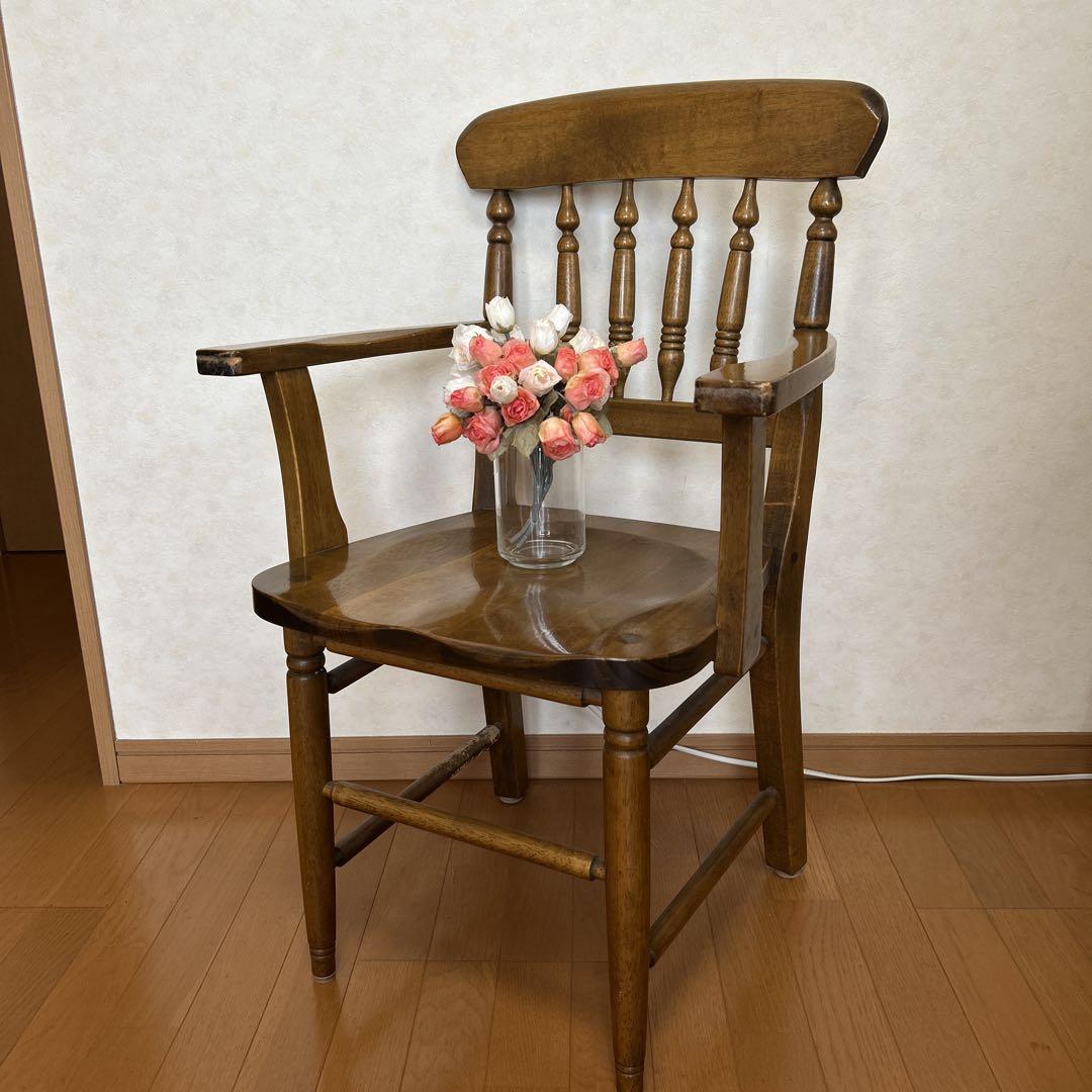 木製クラシック椅子 アームレスト付き