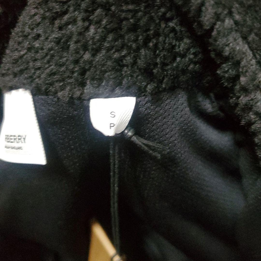バーバリー(BURBERRY)ボアジャケット、新品、未使用タグ付き