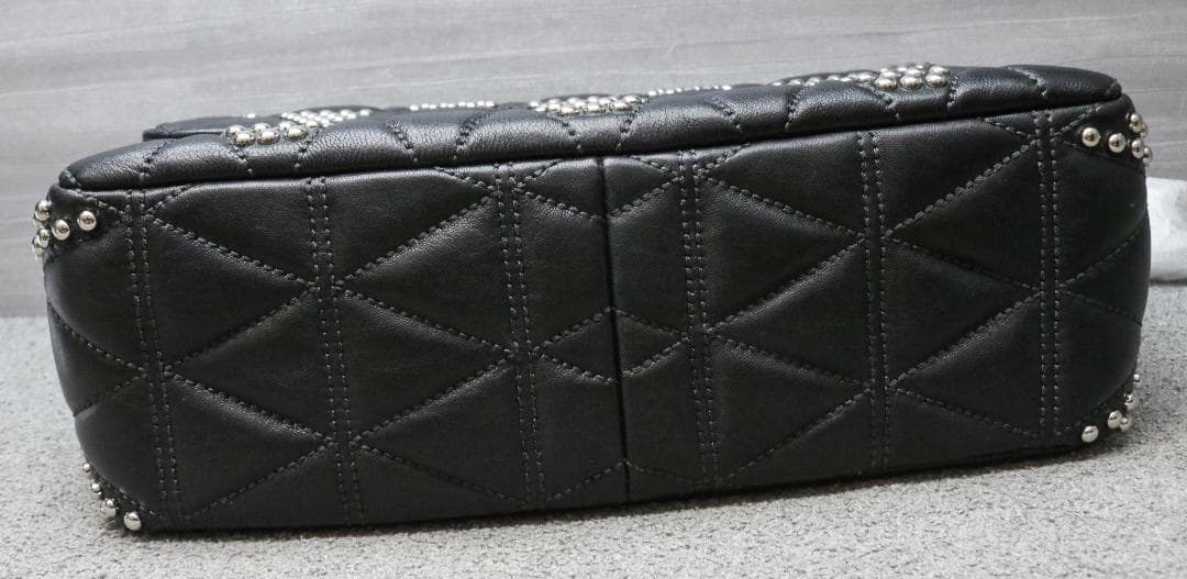 ①未使用 マイケルコース スタッズ ショルダーバッグ ブラック ラムレザー