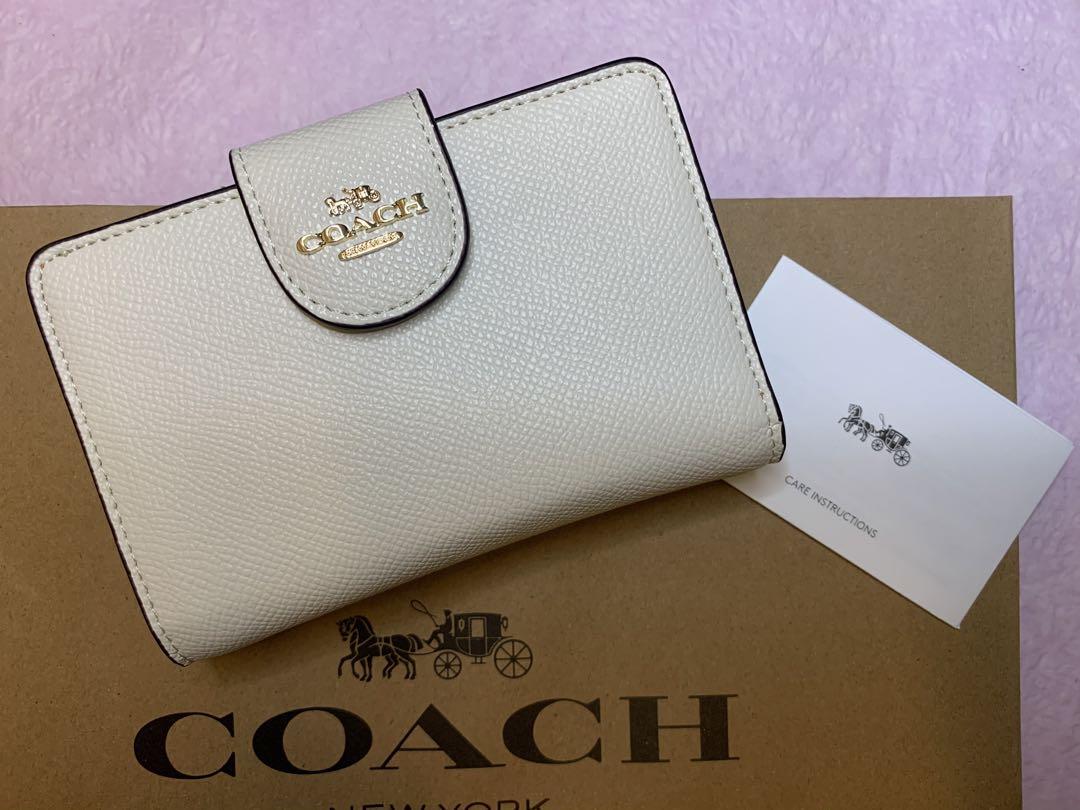 COACH コーチ　スナップ折財布　白　新品　アウトレット