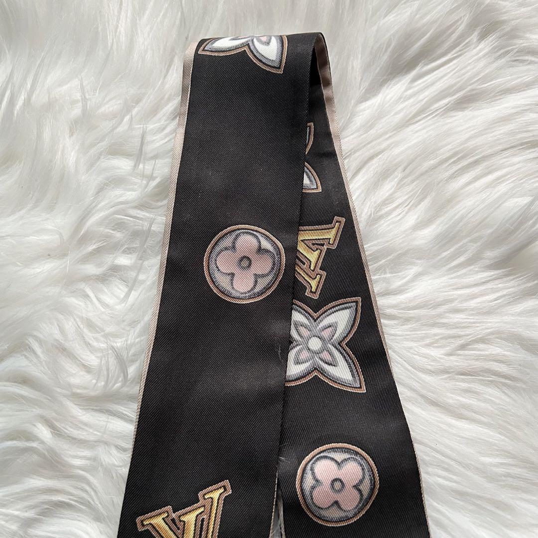 入手困難品✨LOUIS VUITTON モノグラム NBM　スカーフ　巾着 ✨美品✨ルイヴィトン バンドーBB キャスケードスカーフ