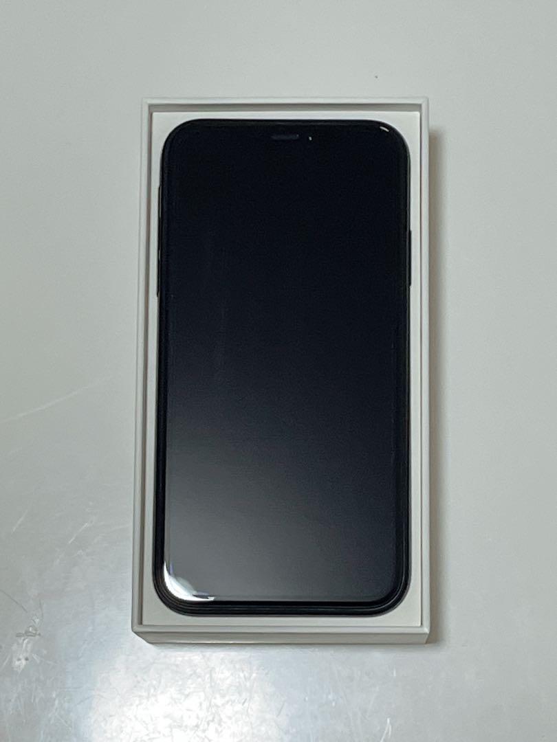 iPhone XR 128GB black本体　128GB SIM解除済み