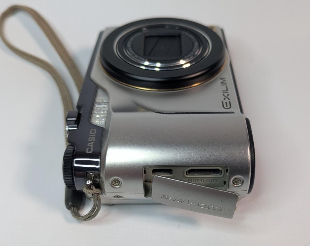 CASIO EXILIM EX-FH100 コンパクトデジタルカメラ