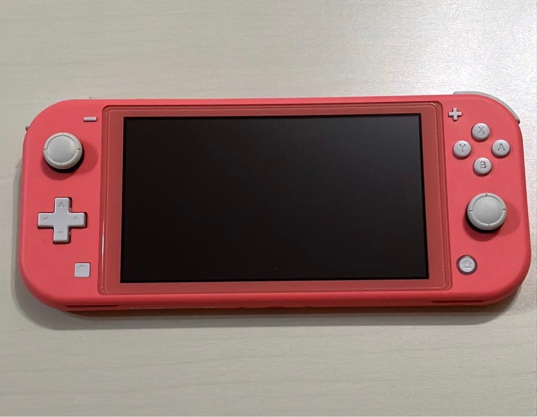 Nintendo Switch Lite コーラル