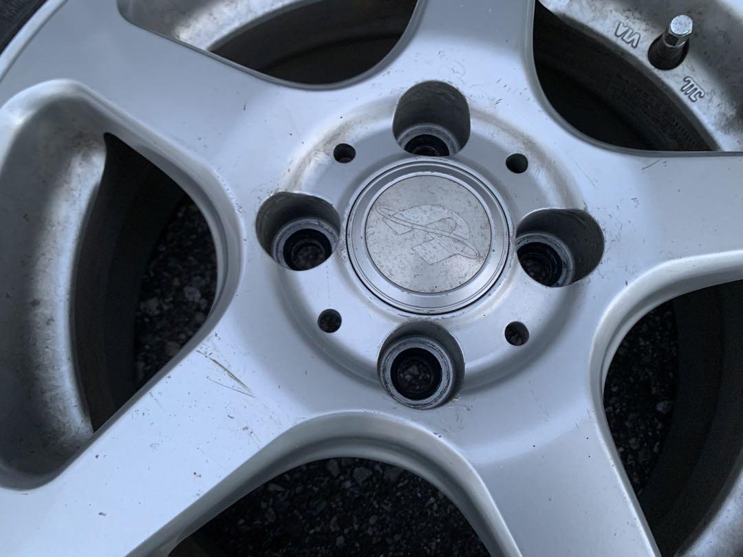 バリ山スタッドレス165/70R14アクアヴィッツフィットノートキューブデミオ