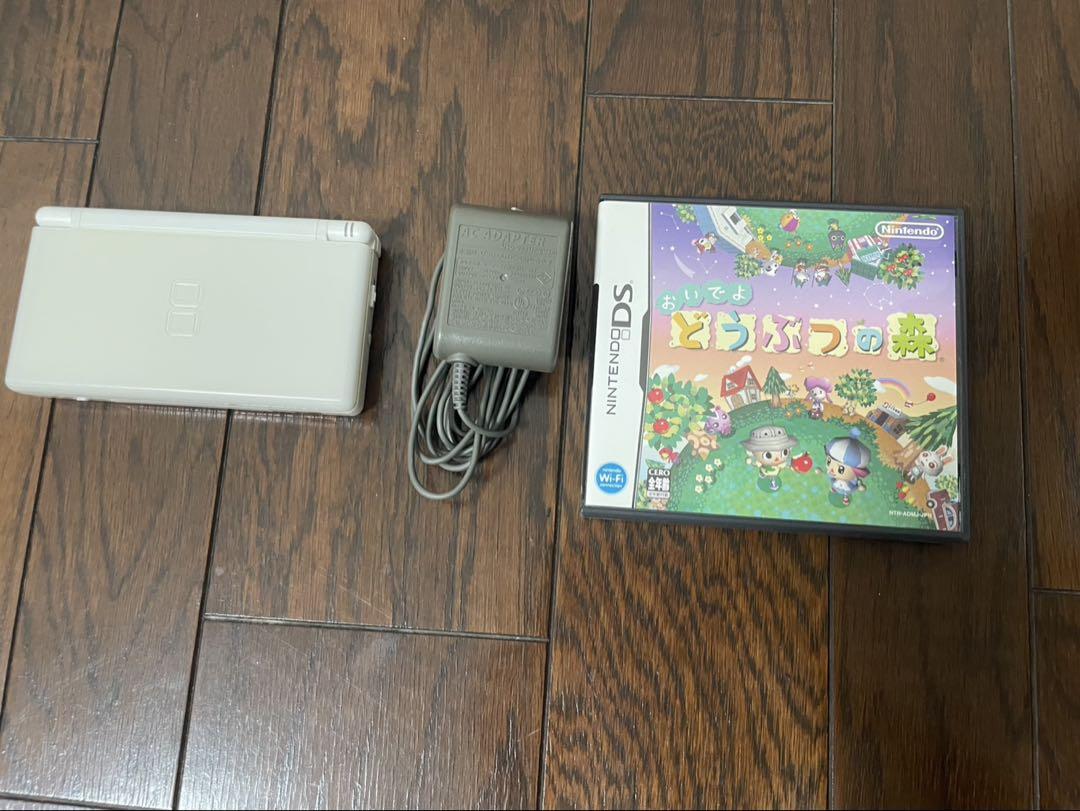 Nintendo DS Liteホワイト 本体 純正充電器&ソフト付き 5,450円