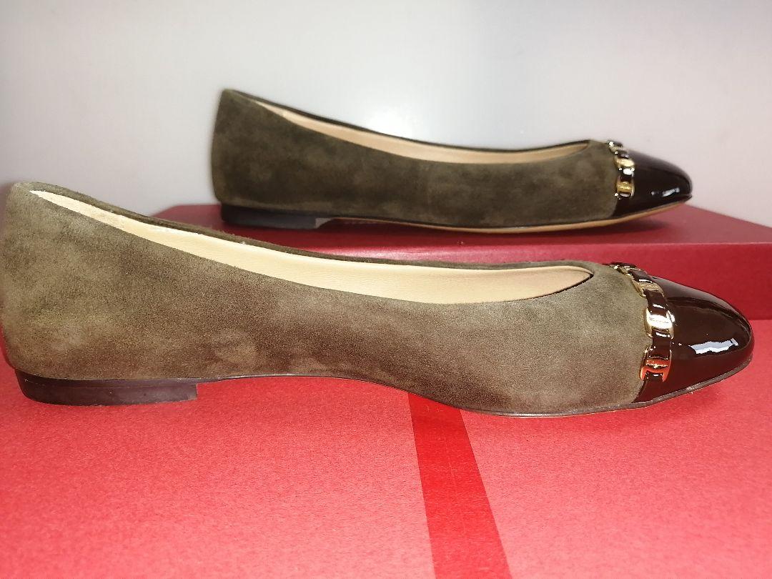 みく！美 品！Salvatore Ferragamo フラットシューズ