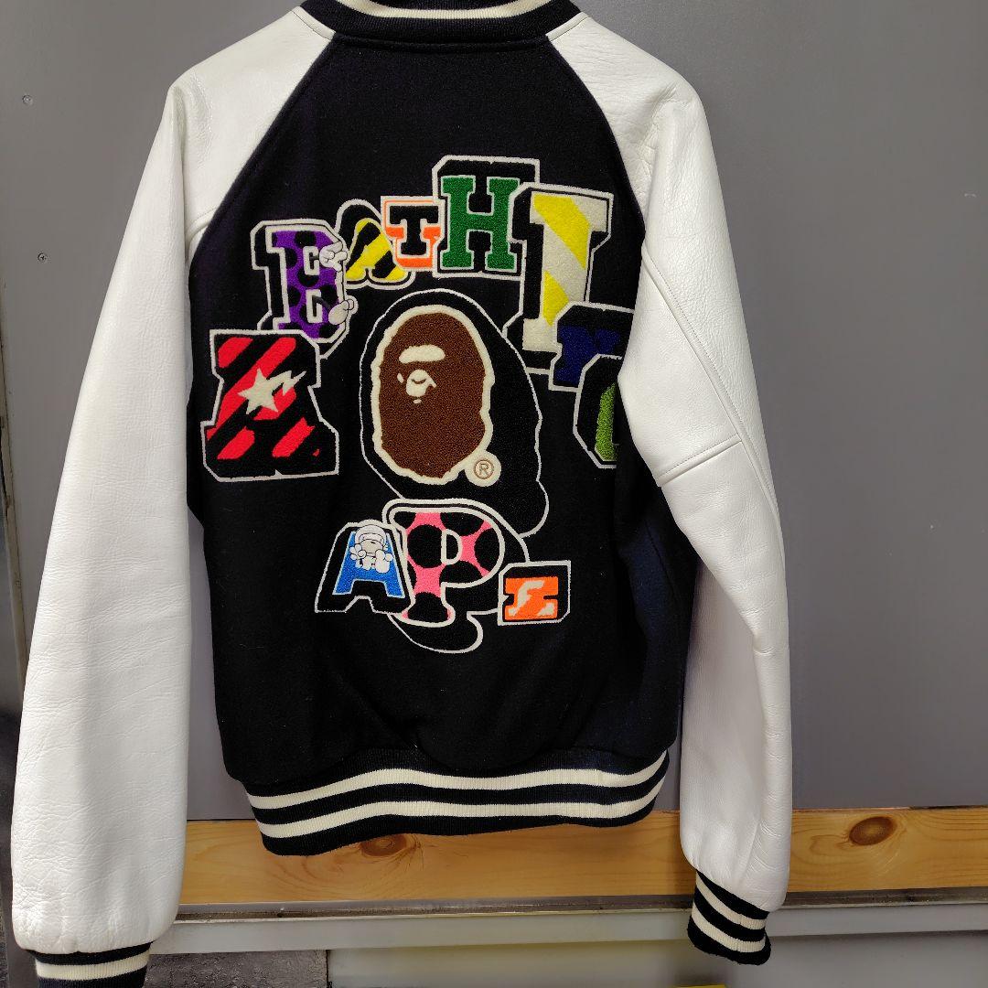 A BATHING APE スタジャン 黒/白
