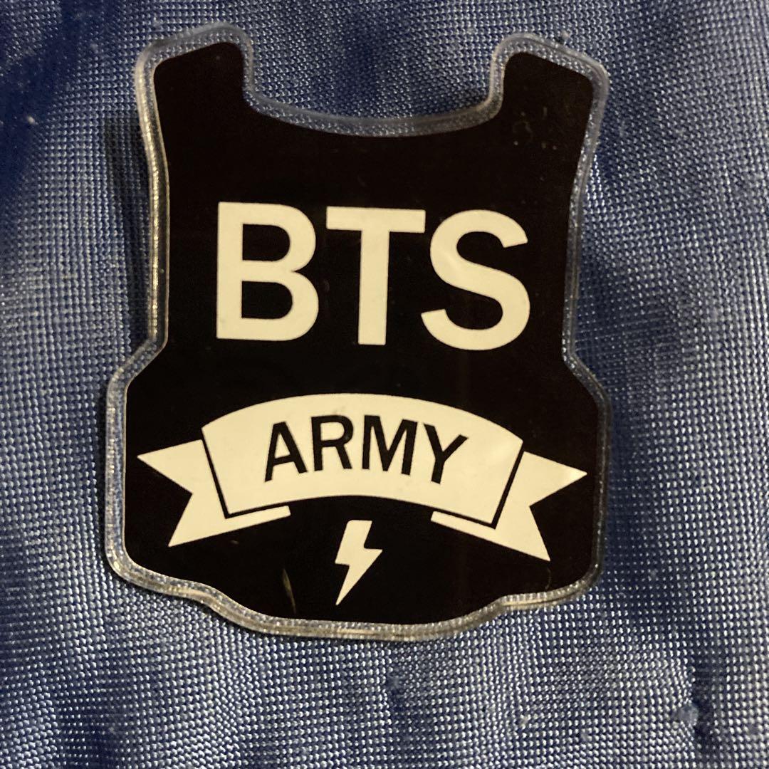 BTS♡ARMYピンバッジ Amazon.co.jp: BTS ARMY ハート ピンバッジ ピンズ ヘッドホン