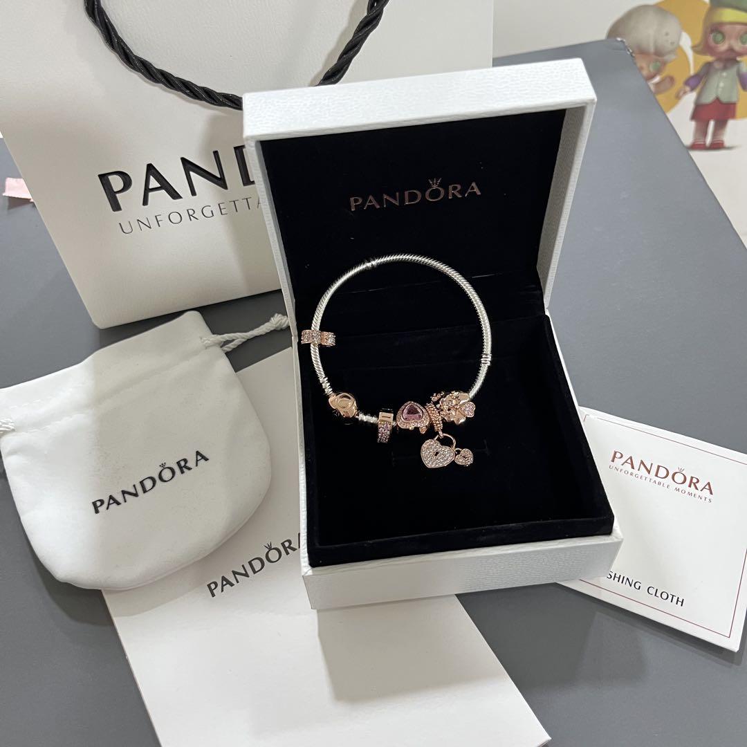 PANDORAローズゴールド 魅の銀河 ブレスレット ハート型