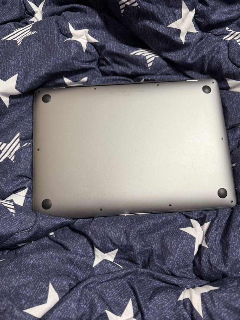 MacBook本体 Apple MacBook Air (M1, 512GB)