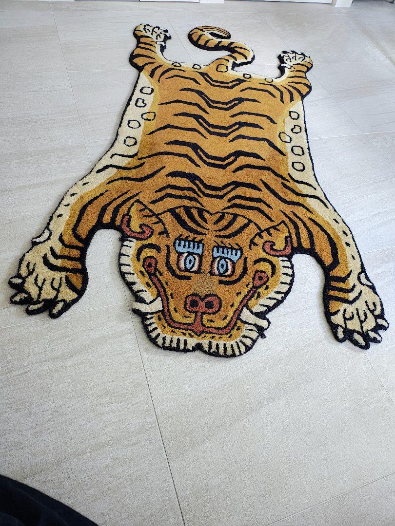 虎デザイン ラグ・カーペット(Tiger Rug)