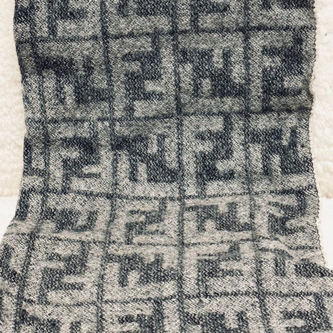 FENDI フェンディ ズッカ柄 マフラー
