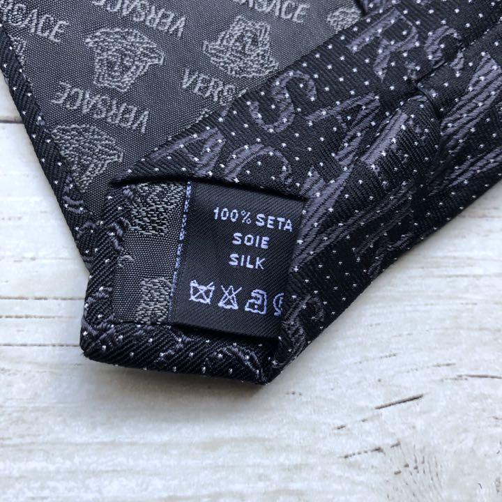 2022定番 極美品 VERSACE ヴェルサーチ 希少 総ロゴ イタリア製 ネクタイ m0n6w-m29895062611 SALE人気SALE