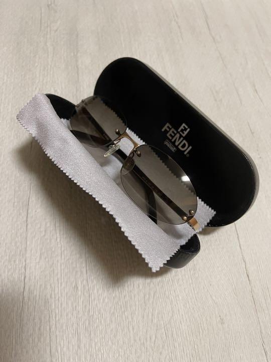フェンディ サングラス - メルカリ 直売オーダー FENDI サングラス FF0325 S QHO 3X ブリッジ 薄色 サングラス/メガネ