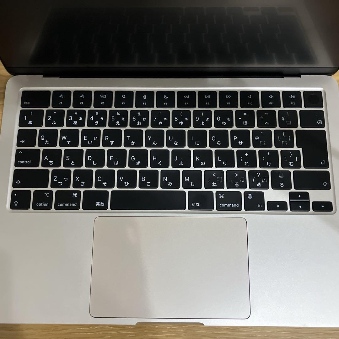 MacBook Air 13.6インチ M2 8GB 256GB