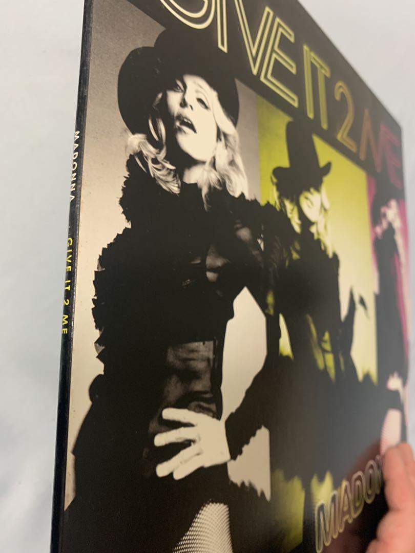 洋楽 Madonna Give It 2 Me paul Oakenfold