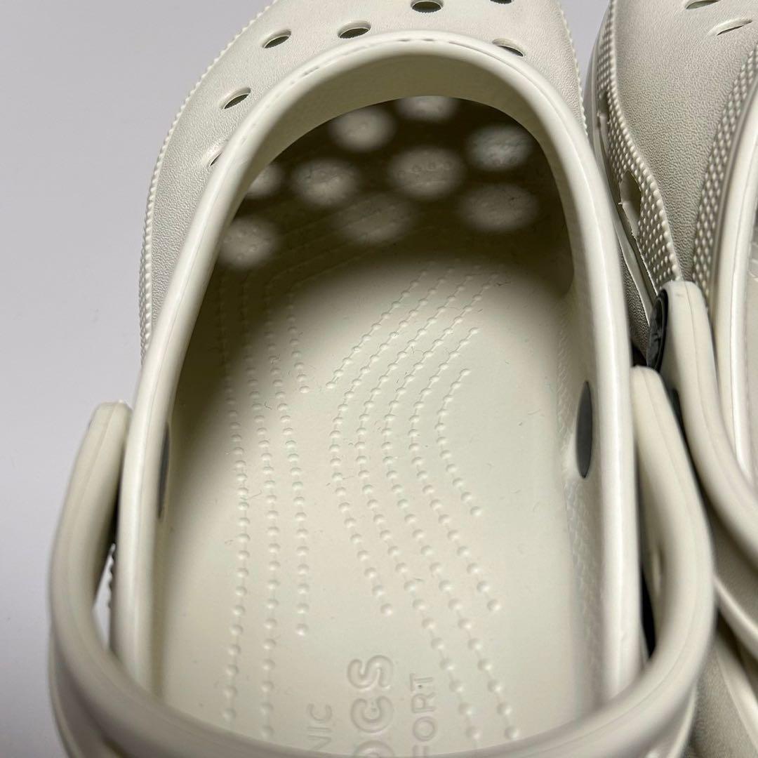 厚底 crocs クロックス サンダル クラシック クロッグ ベージュ 24㎝