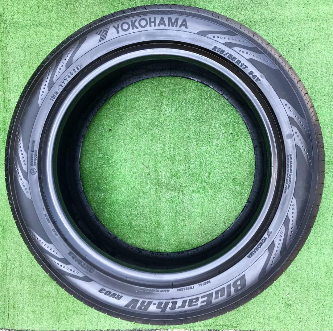 215/55 R17、YOKOHAMA BluEarth RV-03、2022年
