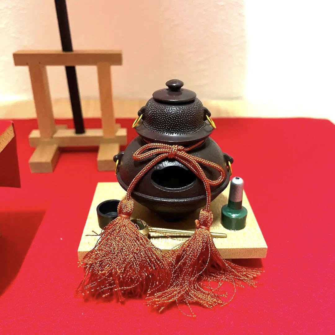 雛人形　道具　伝統的な茶器セット 赤い傘付き　野点セット