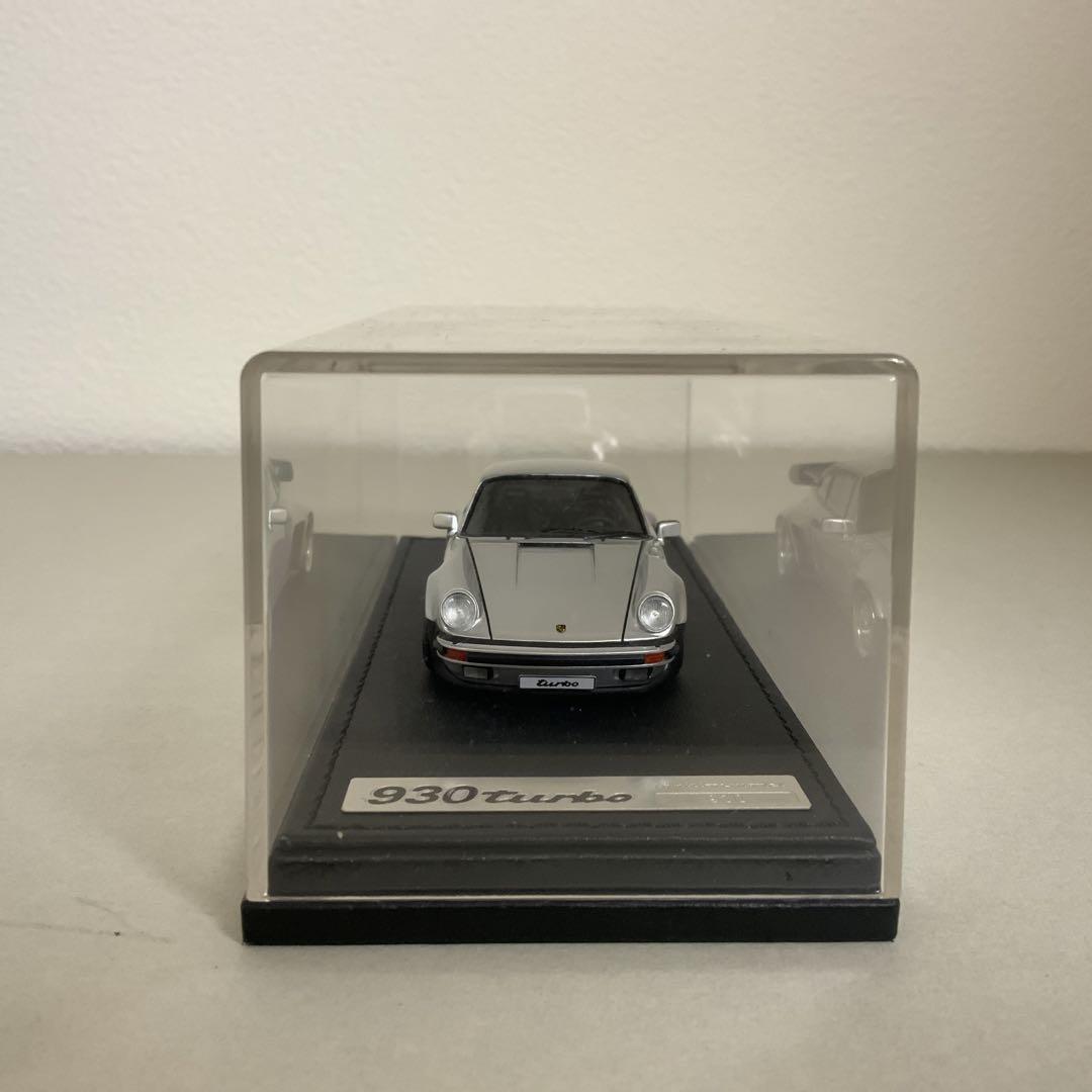 イグニッションモデル ポルシェ911(930）Turbo シルバー 1/43