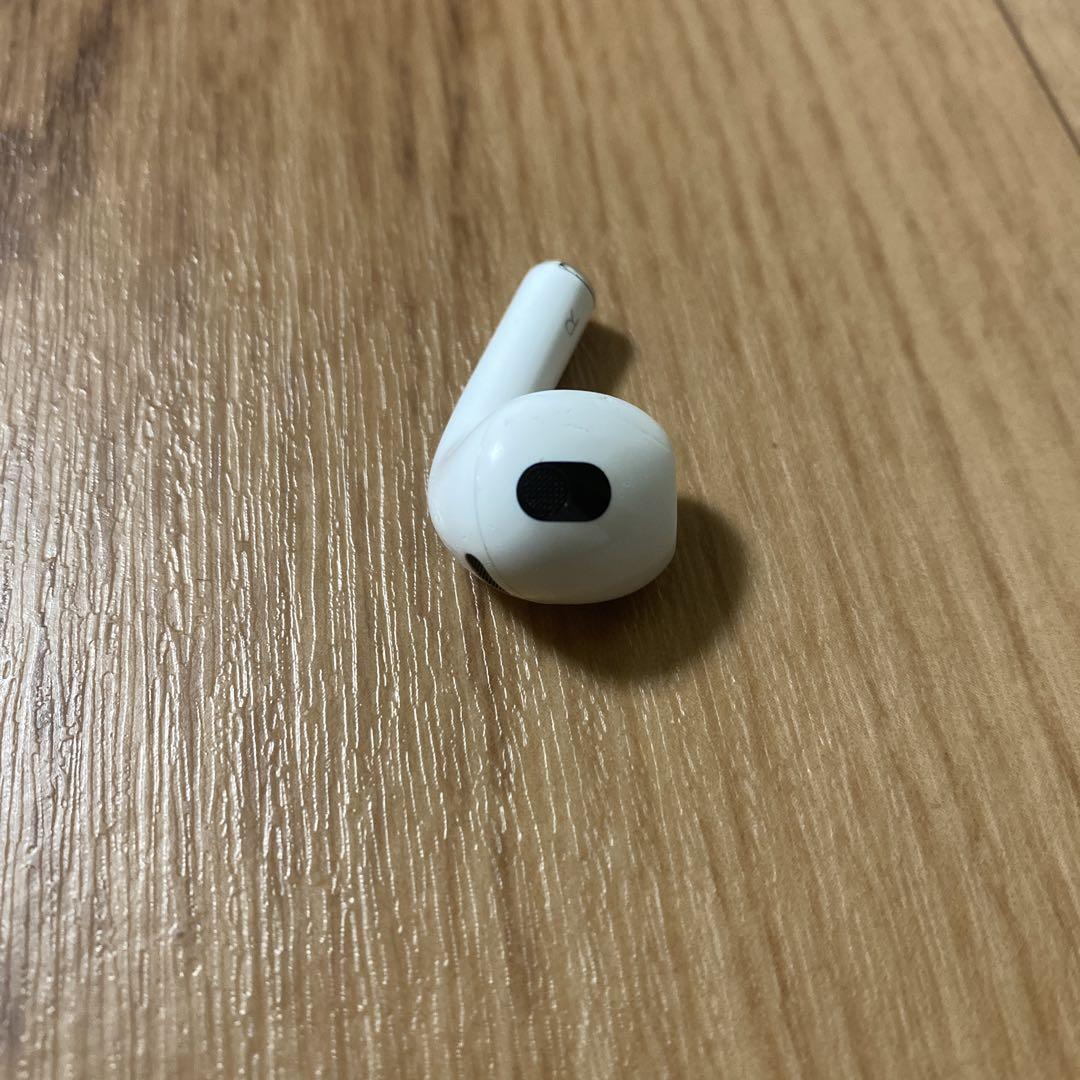 AirPods 第三世代 右耳のみ R - イヤホンファッション
