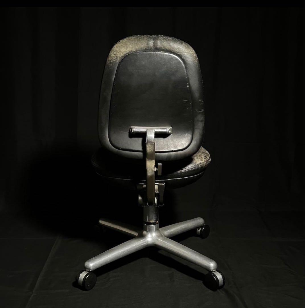 アーロンチェアHerman