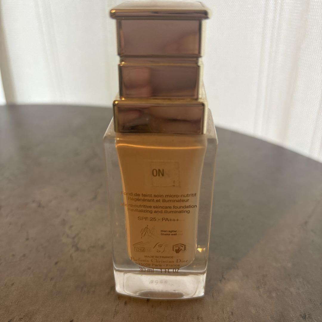 ディオール　DIOR ファンデーション